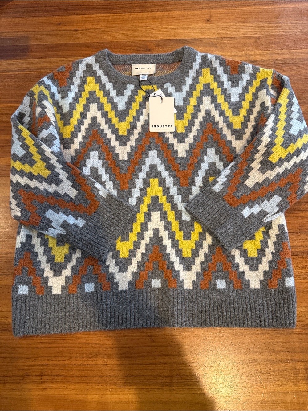 NWT INDUSTRY Grey Zigzag Pattern Crewneck Sweater sz M
